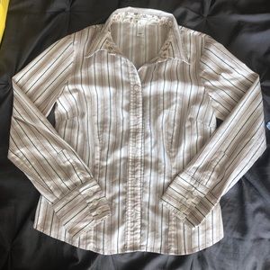 Old Navy Perfect Fit Stretch blouse. Size medium